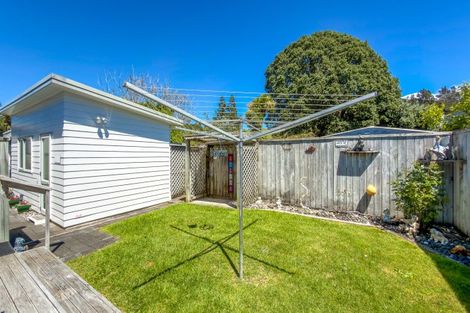 Photo of property in 8 Mako Avenue, Whiritoa, Whangamata, 3691