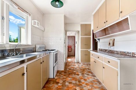 Photo of property in 73 Hilling Street, Titirangi, Auckland, 0604