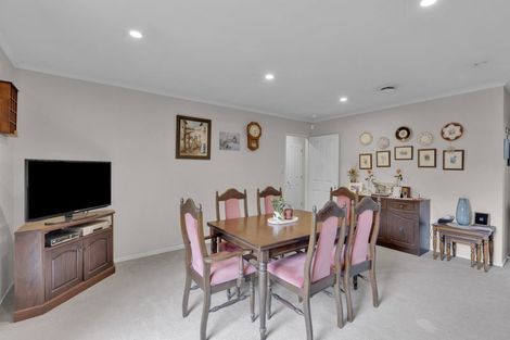 Photo of property in 14 Sandalwood Drive, Dinsdale, Hamilton, 3204