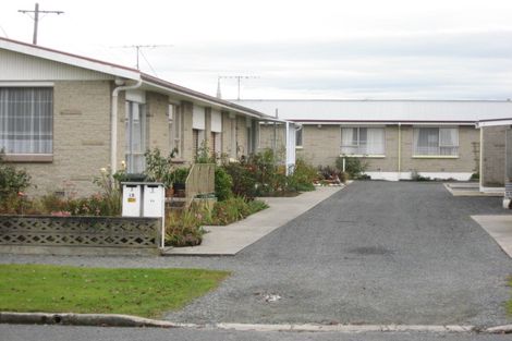 Photo of property in 2/12 Chaucer Street, Milton, 9220