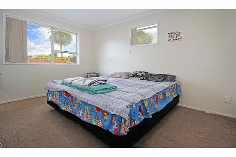 Photo of property in 7 Gambare Place, Wattle Downs, Auckland, 2103