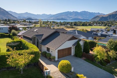 Photo of property in 86 Kings Drive, Wanaka, 9305