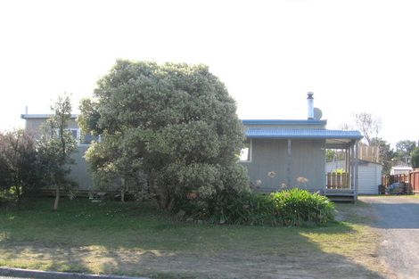 Photo of property in 203 Linton Crescent, Whangamata, 3620