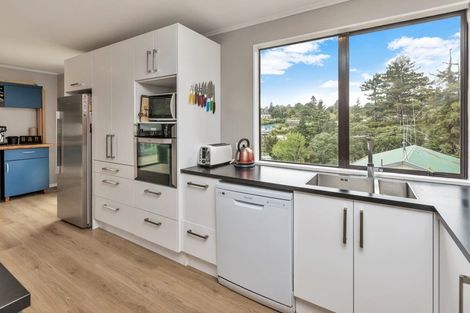 Photo of property in 3 Redwood Rise, Horahora, Whangarei, 0110