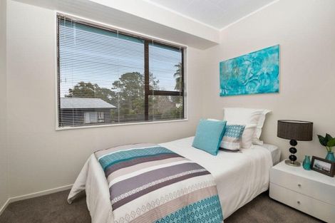 Photo of property in 9 Moxham Grove, Massey, Auckland, 0614