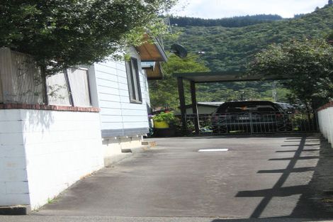 Photo of property in 8f1- Crystal Grove, Birchville, Upper Hutt, 5018