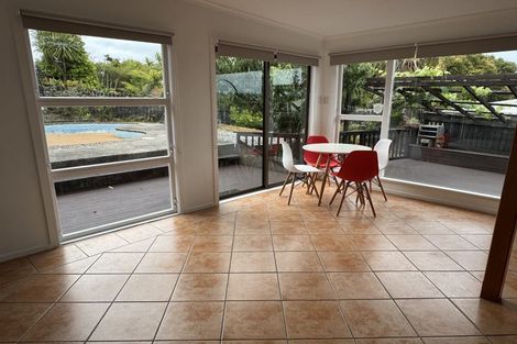 Photo of property in 16 Cheval Drive, Totara Vale, Auckland, 0629