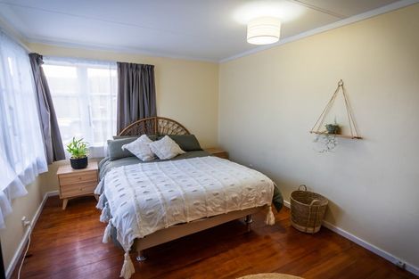 Photo of property in 32 Petherick Street, Taita, Lower Hutt, 5011