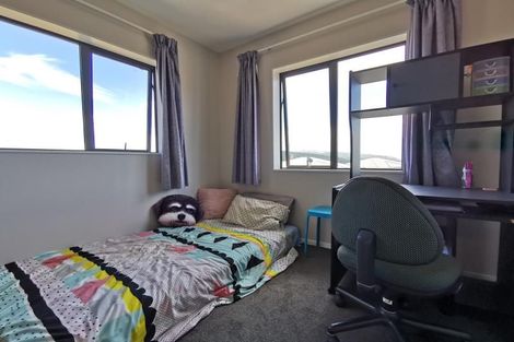 Photo of property in 213 Mark Avenue, Grenada Village, Wellington, 6037