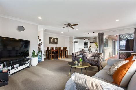 Photo of property in 3 Martin Jugum Lane, Ranui, Auckland, 0612
