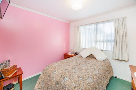 Photo of property in 1 Wincanton Place, Awapuni, Palmerston North, 4412