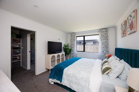 Photo of property in 6 Ivy Lane, Kelvin Grove, Palmerston North, 4414