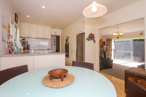 Photo of property in 19f1 Mcdowell Crescent, Hillcrest, Auckland, 0627
