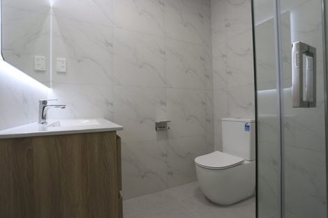 Photo of property in 13b King Richard Place, Browns Bay, Auckland, 0630
