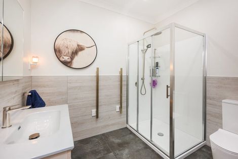 Photo of property in 7 Pirie Street, Palmerston North, 4410