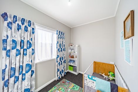 Photo of property in 10 Bibby Street, Waipawa, 4210