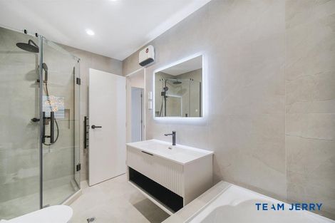 Photo of property in 29d Dellwood Avenue, Henderson, Auckland, 0612