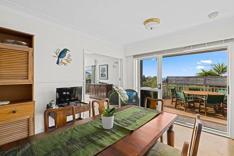 Photo of property in 18 Mayfair Crescent, Mairangi Bay, Auckland, 0630