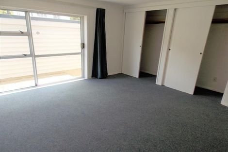 Photo of property in 142 Parkvale Road, Karori, Wellington, 6012