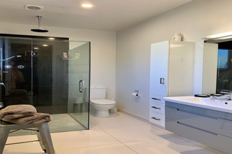 Photo of property in 148 Holly Road, St Albans, Christchurch, 8014