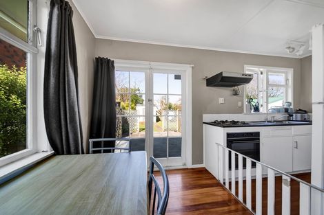 Photo of property in 8 Reid Avenue, Hawera, 4610