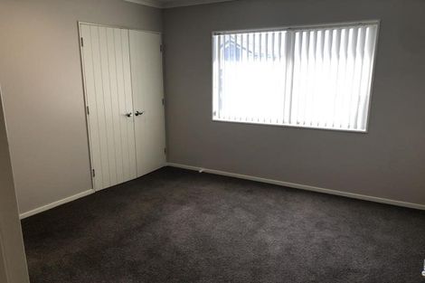 Photo of property in 1 Boronia Grove, Maungaraki, Lower Hutt, 5010