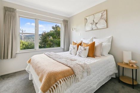 Photo of property in 9 Allen Terrace, Tawa, Wellington, 5028