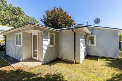 Photo of property in 107 Fulford Street, New Plymouth, 4310