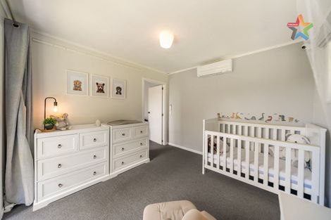 Photo of property in 31 Pekanga Road, Normandale, Lower Hutt, 5010