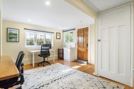 Photo of property in 18 Roslyn Terrace, Devonport, Auckland, 0624