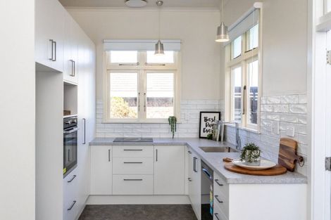 Photo of property in 60 Albert Street, Palmerston North, 4414