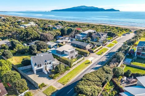 Photo of property in 279 Peka Peka Road, Peka Peka, Waikanae, 5391