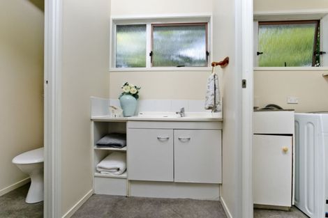 Photo of property in 61 Merriefield Avenue, Forrest Hill, Auckland, 0620