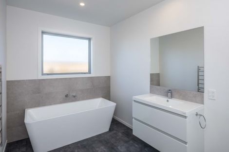 Photo of property in 22 Hudson Place, Paraparaumu, 5032