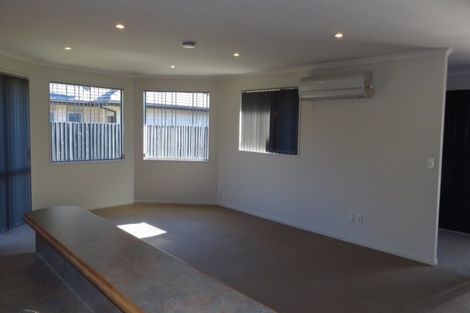 Photo of property in 19 Mataroa Place, Parklands, Christchurch, 8083