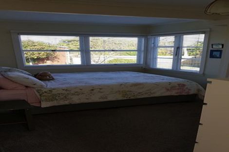 Photo of property in 38a Sunnynook Road, Sunnynook, Auckland, 0620