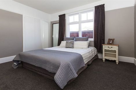 Photo of property in 25 Grassmere Street, Papanui, Christchurch, 8052