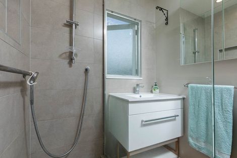 Photo of property in 40 Sunnyfield Crescent, Glenfield, Auckland, 0629