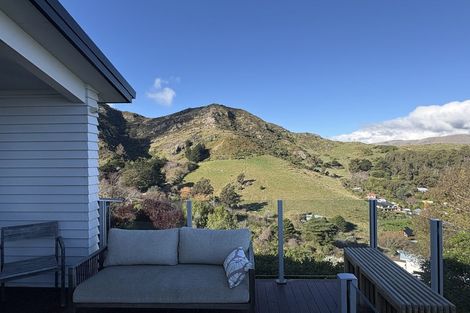 Photo of property in 6 Hyllton Heights, Lyttelton, 8082