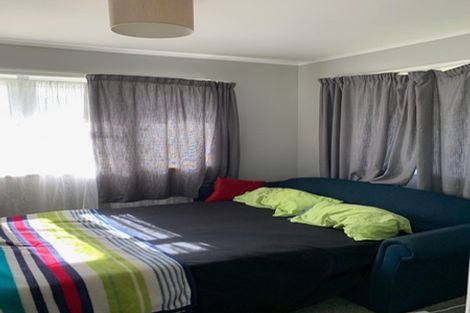 Photo of property in 5 Kerry Place, Papakura, 2110