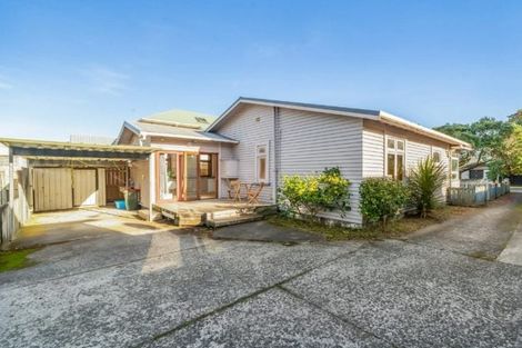 Photo of property in 50 Brook Street, Waterloo, Lower Hutt, 5011