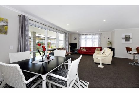 Photo of property in 15 Curtis Street, Stoke, Nelson, 7011