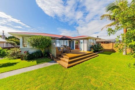 Photo of property in 19 Koru Street, Mangere Bridge, Auckland, 2022