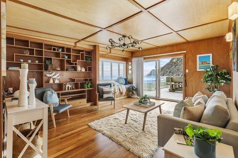 Photo of property in 1087 Makara Road, Makara Beach, Karori, 6972