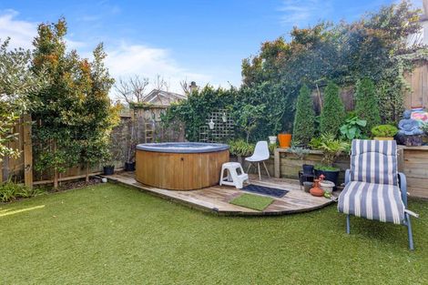 Photo of property in 1/46 Ngataringa Road, Devonport, Auckland, 0624