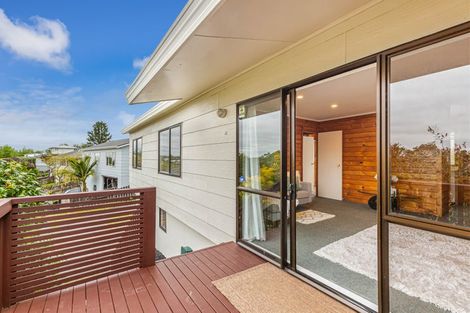 Photo of property in 38 Elizabeth Drive, West Harbour, Auckland, 0618