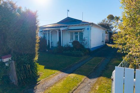 Photo of property in 19 Atkinson Street, Woodville, 4920