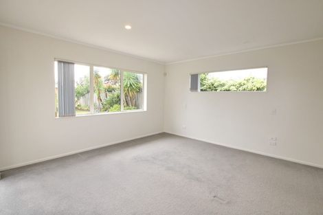 Photo of property in 9 Judd Place, Orewa, 0931