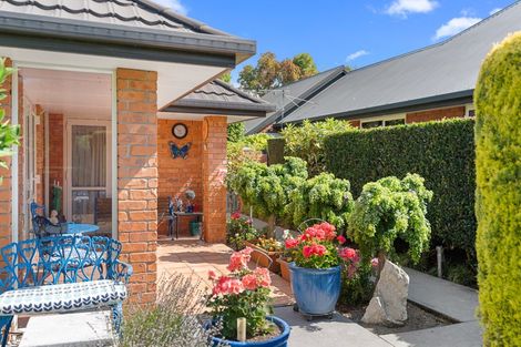 Photo of property in 5 Amesbury Mews, Avonhead, Christchurch, 8042