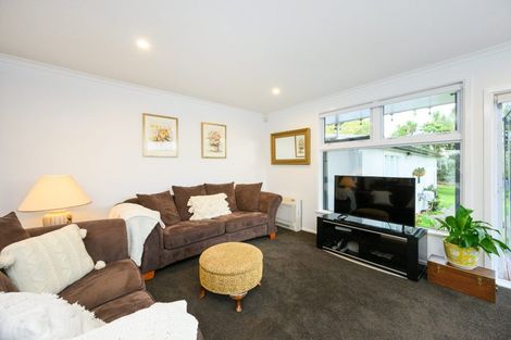 Photo of property in 8 Waterloo Crescent, Hokowhitu, Palmerston North, 4410